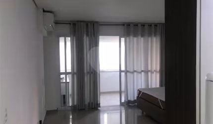 Studio à venda com 39 m² por 429 mil reais a 650 metros da estação Anhangabaú do metrô.