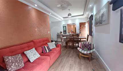Sobrado em Condominio Fechado 03 dormit 1 suite , Lavabo Sala Ampla , 2 Vagas