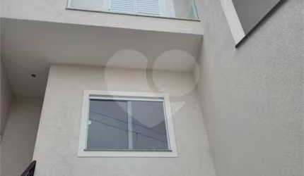 Sobrado novo de 3 quartos 1 suíte, 3 vagas de garagem Tremembé