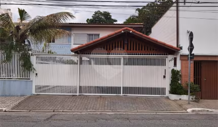 Sobrado, ótima localização,