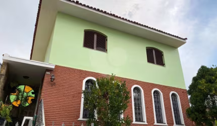 Casa 300 metros – Palmas do Tremembe - 4 dorm - 2 suítes - 4 vagas