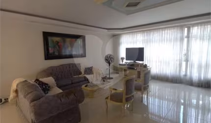 Sobrado no Jardim França com 288m²