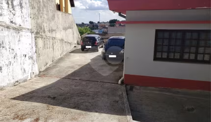 Casa com terreno de 607 m² com 4 quartos