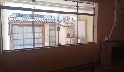 Amplo Sobrado no Tucuruvi a 700metros do metros podendo ser comercial ou residencial;