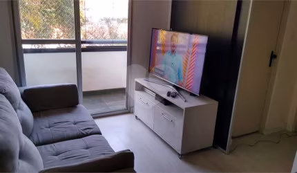 Apartamento com 2 dormitórios, 1 vaga no  Jd. Anália Franco