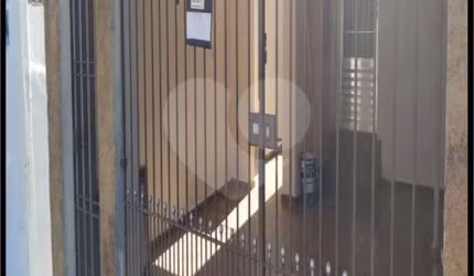 Excelente Casa no Moinho Velho com 400 m2