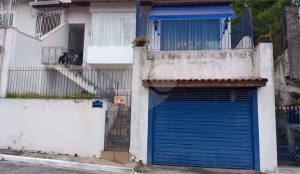 Casa Vila Irmãos Arnoni, 280 m², 3 dormitórios, sala 3 ambientes, cozinha, edícula, 2 vagas.