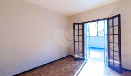 Sobrado Jardim França, com 03 dormitórios