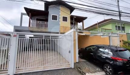 sobrado amplo e aconchegante.