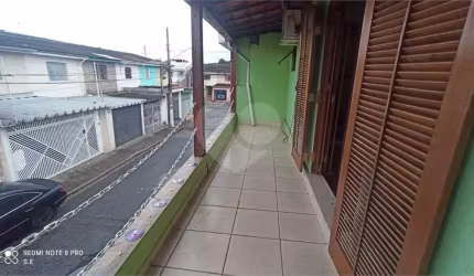 Sobrado  com 4 dormitórios, 1 suíte, 3 vagas