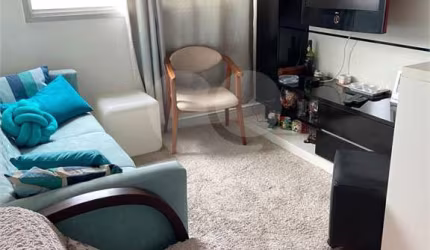 Apartamento na Avenida Julio Buono com 56m²
