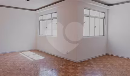 Amplo apartamento à venda no Bom Retiro com 2 quartos sendo 1 suíte, 1 vaga-Portaria 24 horas