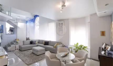 Casa de alto padrão à venda com 4 quartos sendo 3 suítes,