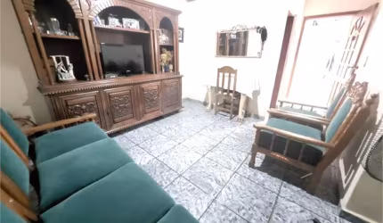 Casa Térrea com 3 Quartos e Amplo Terreno de 268m Anália Franco