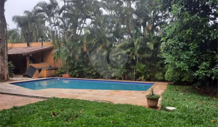 CASA À VENDA COM 4 QUARTOS, PISCINA,  1078M2 AT., NA REGIÃO DE ALTO DE PINHEIROS