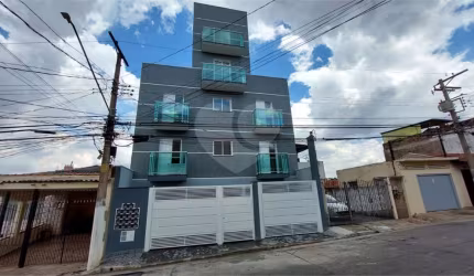 Apto em Condomínio Fechado com 02 dormitórios sem vaga de garagem - Vila Maria Alta