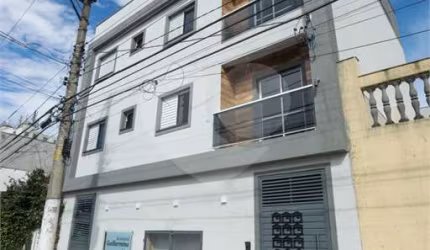 Aparatamento, novo com ótima localização, à venda com 70m², 2 dorm e 2 áreas externas.