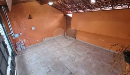 Excelente casa, com 125m² construídos