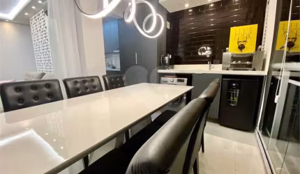 Apartamento moderno no Anália Franco de 55m2  mobiliado, com 2 quartos sendo 1 suíte, varanda, 1 vag