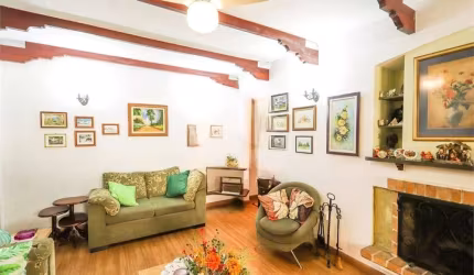 Casa à venda com 142m², 2 quartos e 2 vagas
