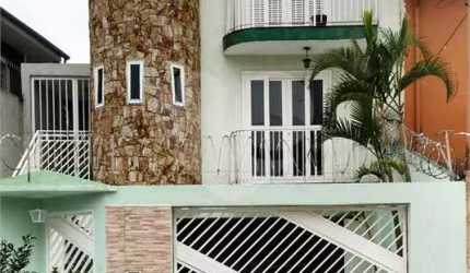 02 Casas no mesmo terreno, na casa da frente 03 quartos 01 suite,05 VAGAS, Vila Maria.