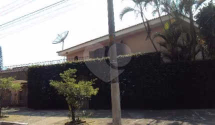 Sobrado Jardim França | 370m² | 4 Suítes | 4 Vagas | Excelente Localização