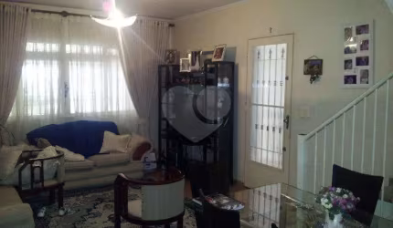 SOBRADO A VENDA NA VILA LEONOR - PRÓX. AV. CONCEIÇÃO - 3 DORMS, CHURRASQUEIRA E 2 VAGAS DE GARAGEM