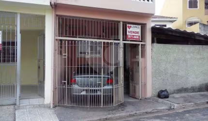 Sobrado no Tremembé com duas residências