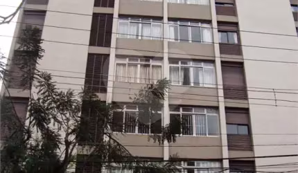 Apartamento ao lado do metro