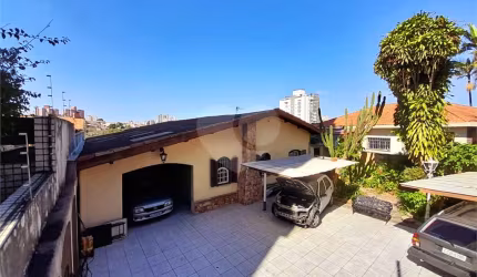 Sobrado com 5 vagas de garagem e 4 quartos - Mandaqui
