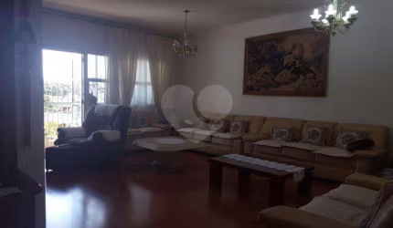 Sobrado Jardim França | 4 Dormitórios (2 Suítes) | 296m² | 5 Vagas | Excelente Localização