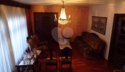 Vende-se sobradão com 03 quartos, suíte e 03 vagas Vila Guilherme