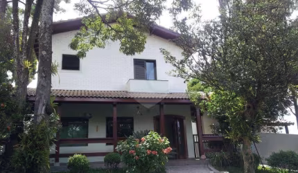 SOBRADO MARAVILHOSO A VENDA NO TREMEMBÉ- 4 DORMS (1 4SUÍTE) E 4 VAGAS DE GARAGE,