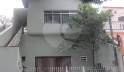 SOBRADO LINDO A VENDA NO HORTO FLORESTAL - 3 DORMS (1 SUÍTE), CHURRASQUEIRA E 4 VAGAS DE GARAGEM