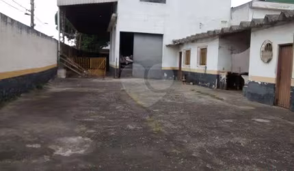 GALPÃO A VENDA NO PARQUE EDU CHAVES COM 700 M2