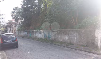 Espetacular Terreno com Frente para duas Ruas,Ótimo para Construção de Condomínio de Alto Padrão!!