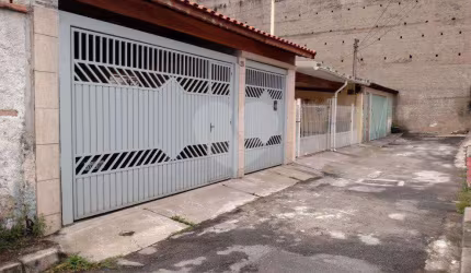 CASA TÉRREA A VENDA NO TUCURUVI - RUA SEM SAÍDA - 2 QUARTOS DE 3 VAGAS DE GARAGEM