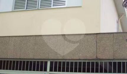 SOBRADO A VENDA NO JARDIM JAPÃO - 3 DORMITÓRIOS (1 SUÍTE) E 2 VAGAS DE GARAGEM