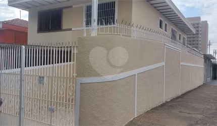 SOBRADO A VENDA NO PARQUE VITÓRIA COM 3 DORMITÓRIOS SENDO 1 SUÍTE E 2 VAGAS