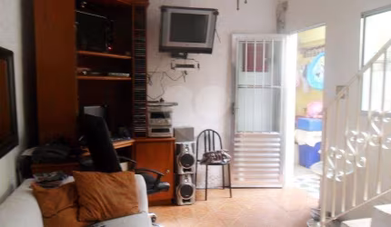 Sobrado com 4 casas