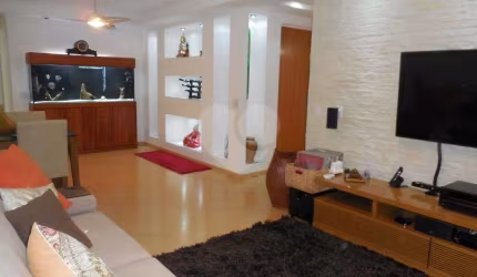 APTO CASA VERDE