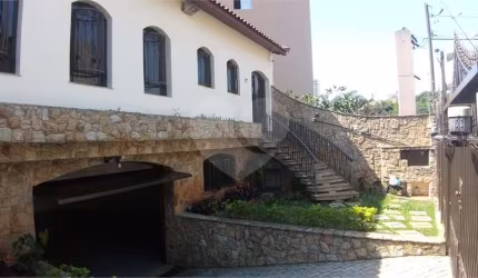 Casa a Venda com 230 m2