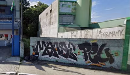 Terreno muito bem localizado com 180m² no bairro do Tremembé