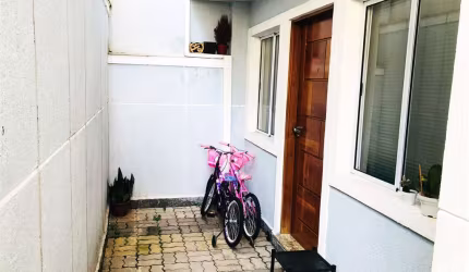 Casa a venda no Jaçanã próximo ao Bergamini, com 2 suítes e 1 vaga na garagem, totalmente mobiliada!