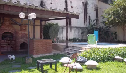 Sobrado Jardim São Bento | 800m² | 3 Suítes | 5 Vagas | Espaço Gourmet e Piscina Privativos