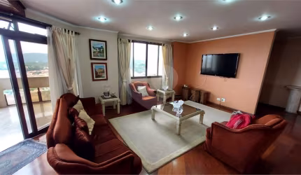 Apartamento para venda na Água Fria com 272m²