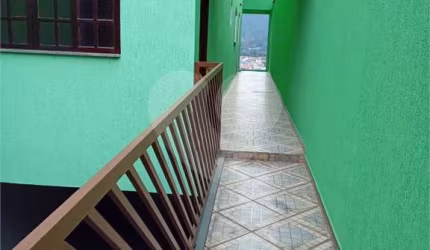 Imóvel completamente reformado com 140m2 localizado no Recanto Verde, Jardim Flor de maio zona norte