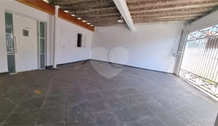 Casa terrea 3 quartos e 2 vagas  - Coladinho estação vila clarice CPTM