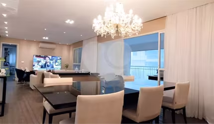 Apartamento à venda com 162m², 3 quartos e 3 vagas