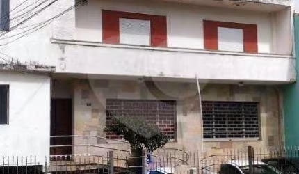 Ótimo prédio residencial à venda na Vila Dom Pedro II em excelente localização.